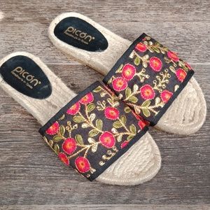 Picon  embroidered sandals